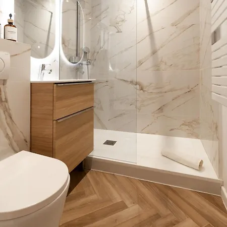 Monaco Border Luxury - Sea View - Pool