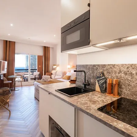 شقة Monaco Border Luxury - Sea View - Pool بوزولي